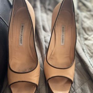 Manolo Blahnik tan leather stiletto heels size 40.5
